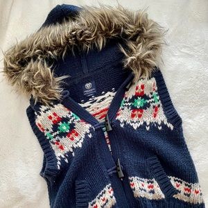 American Eagle Women's Fur-Hooded Sweater Vest